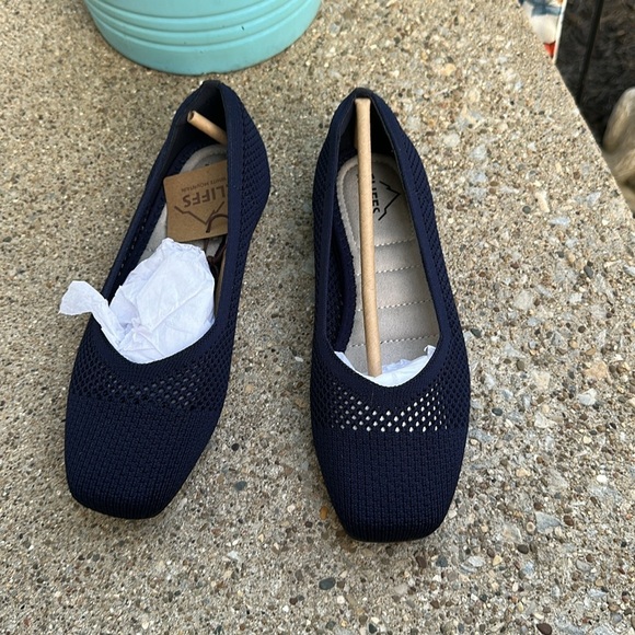 NWT Navy Cliffs By White Mountain Flats size 6.5 Wide - Picture 2 of 6